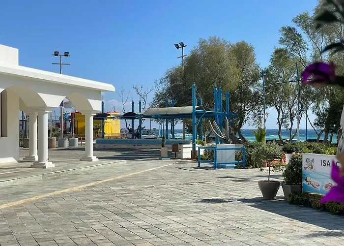 Ocean Dreams - By The Harbour 4*