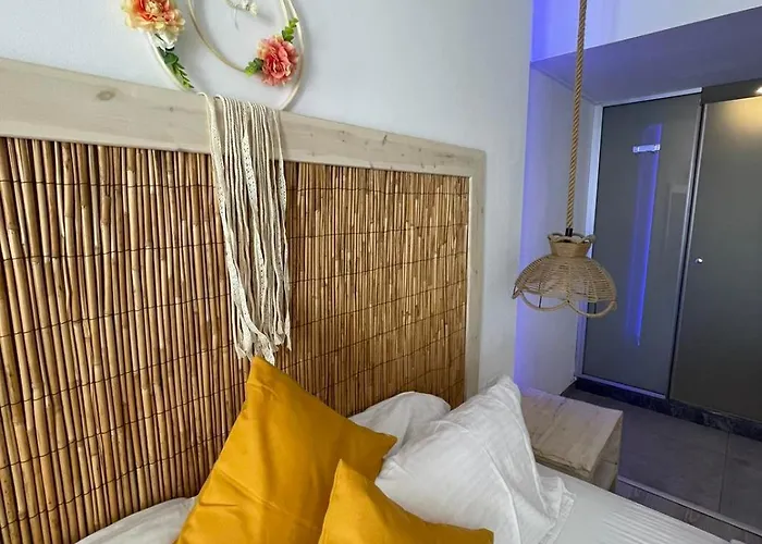 Ocean Dreams - By The Harbour 4*