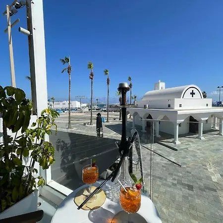 Ocean Dreams - By The Harbour 4*