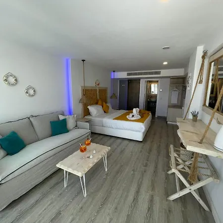 Ocean Dreams - By The Harbour 4*