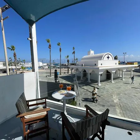 Ocean Dreams - By The Harbour