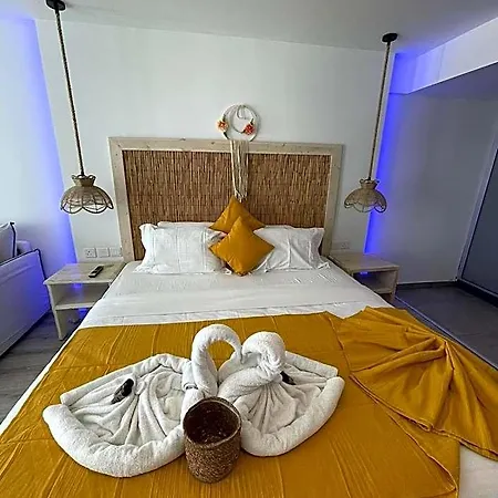 Bed & Breakfast Ocean Dreams - By The Harbour