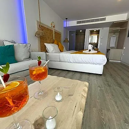 Ocean Dreams - By The Harbour 4*