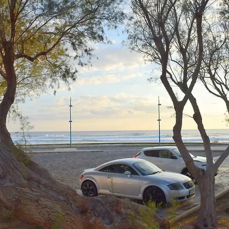 Ocean Dreams - By The Harbour לינה וארוחת בוקר