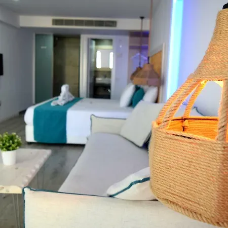 Ocean Dreams - By The Harbour Bed and breakfast